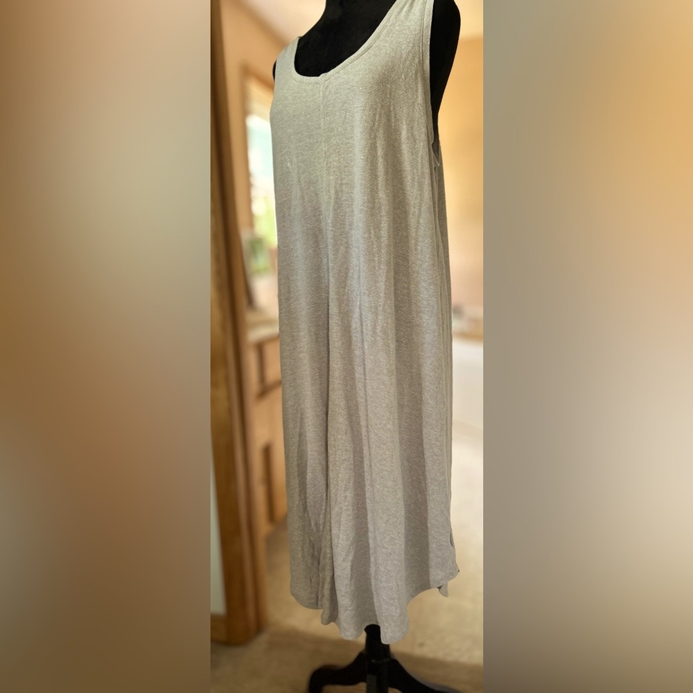 Elegant Cream Sleeveless Dress